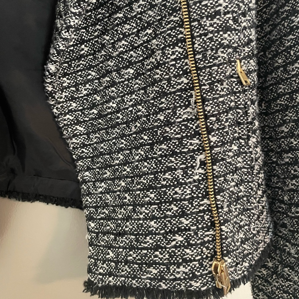 Cropped Tweed Jacket - Picture 2 of 6